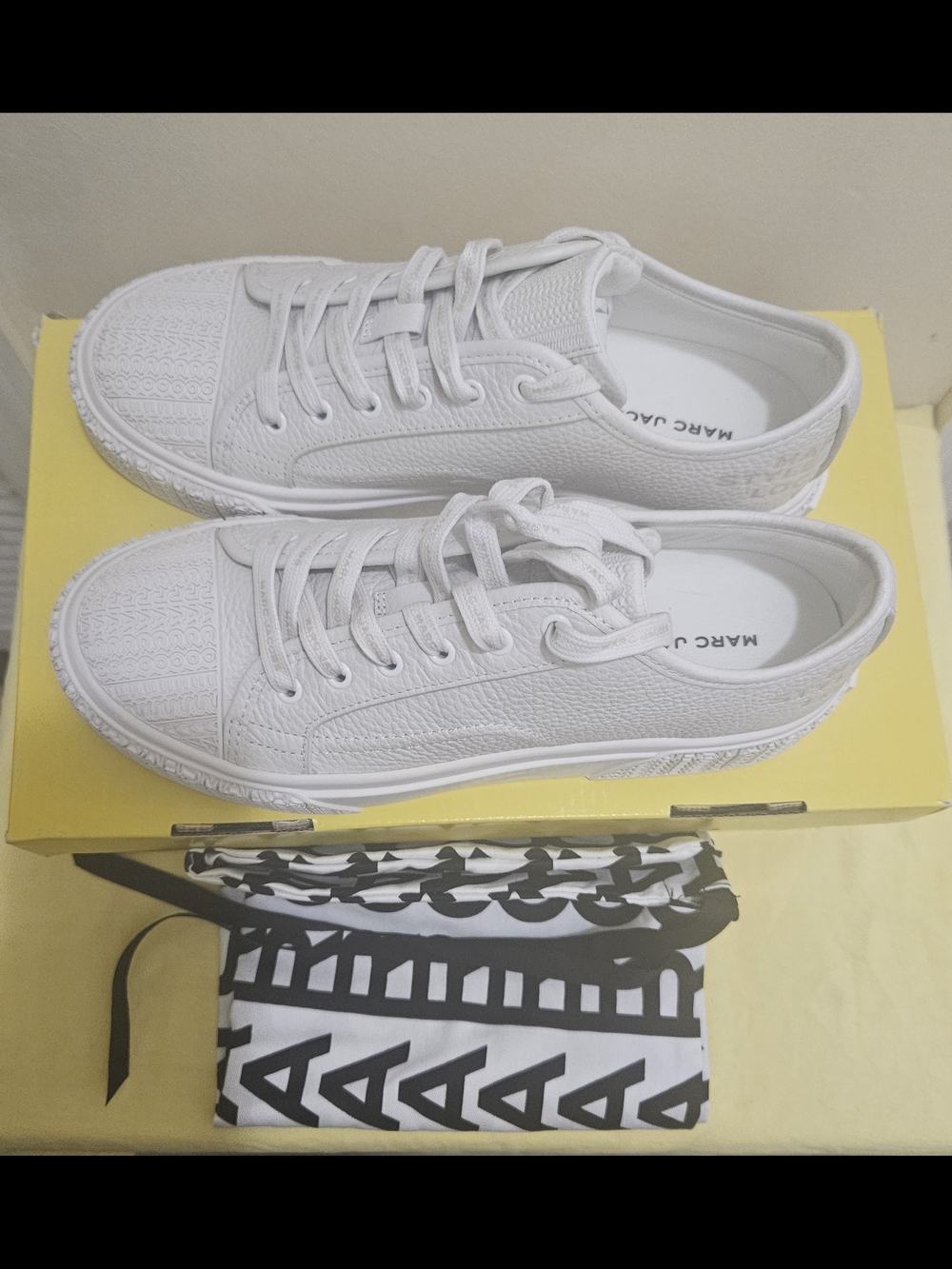 Marc Jacob's Women's  The Leather Sneaker Cotton White Size US9 / EU 39 - Picture 5 of 11